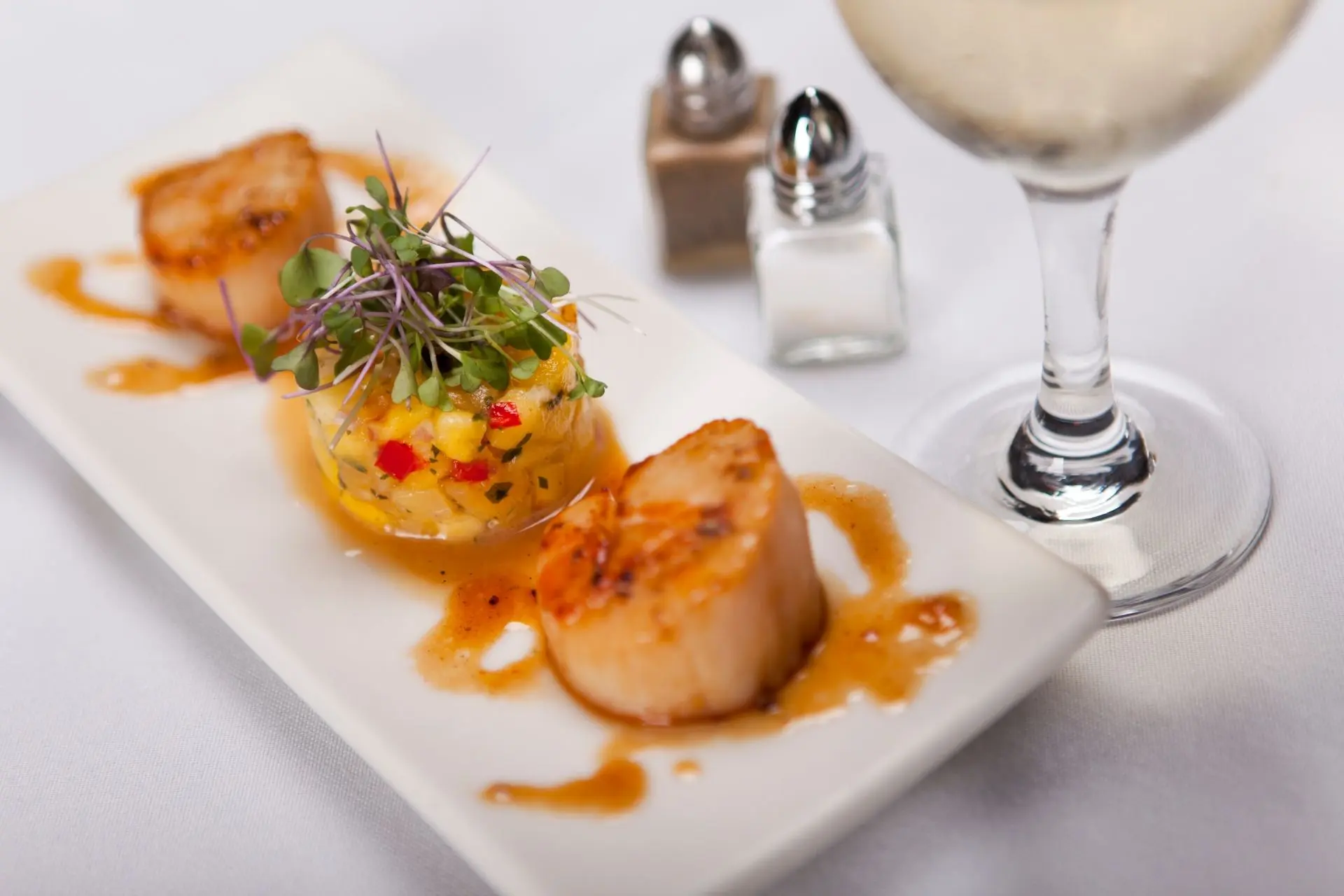 Eating Out on Harris